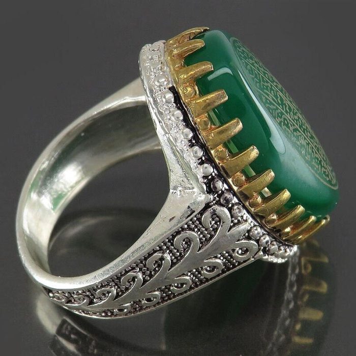 Beautiful Green Agate Silver Ring with Ayat al-Kursi Engraving