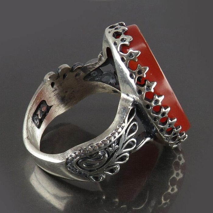 Beautiful Silver Red Agate Ring with "Surah Al-Falaq" Engraving