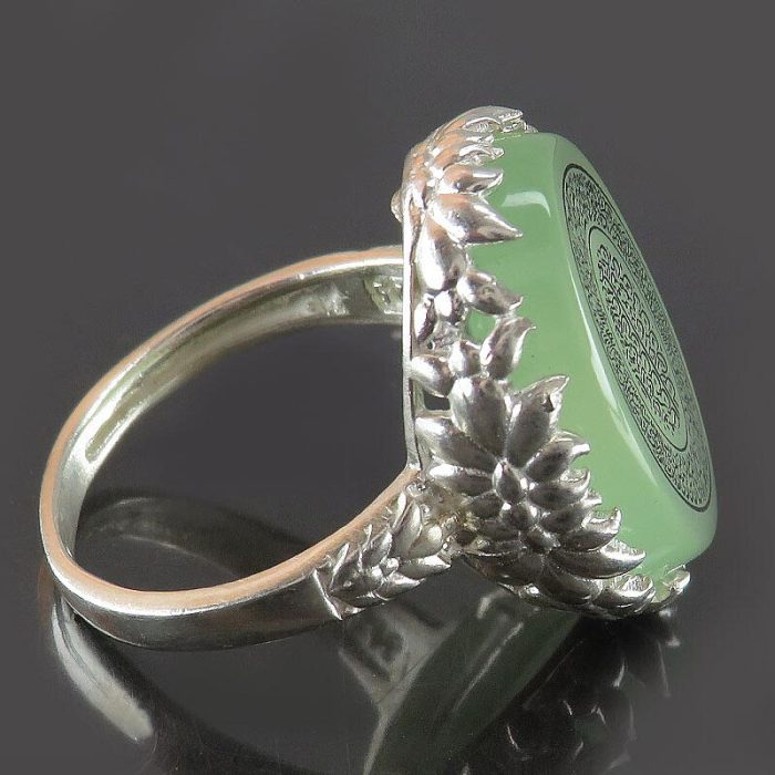 Green Agate Silver Delicate Ring with Surah "An-Nas & Ayat al-Kursi" Engraving