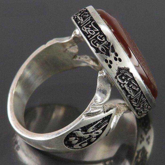 Red Agate Silver Ring with "Salawat Imam Hussain" Frame Engraving & "Ziyarat Ashura" Stone Engraving