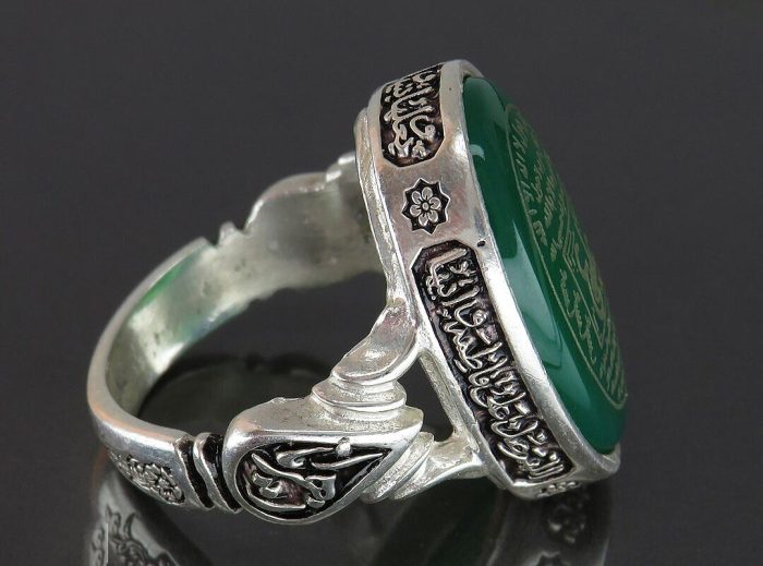 "Men's Silver Ring with Green Agate: Engraved with 'Ya Ali,' 'Ya Zahra,' 'Ayn Ali, Prayer Salawat