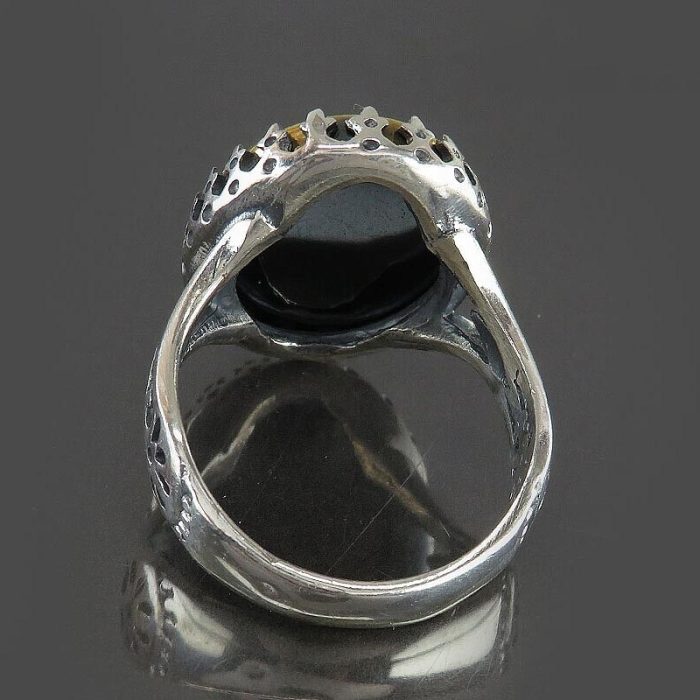 Men's Slim Hematite Silver Ring with "Four Quls" Engraving