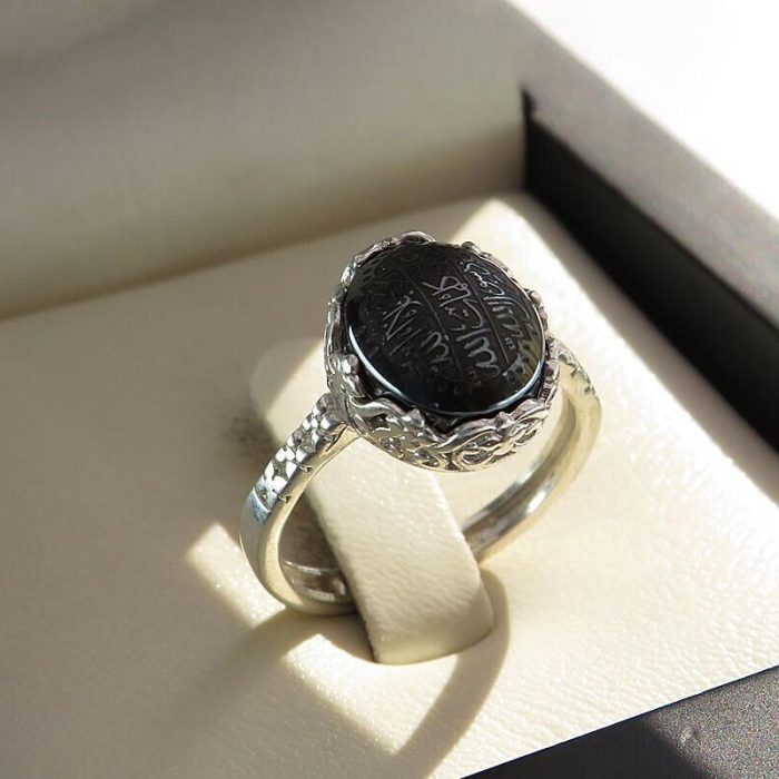 Delicate Women's Hematite (Hadid) Silver Ring with 7 Jalalah Engraving