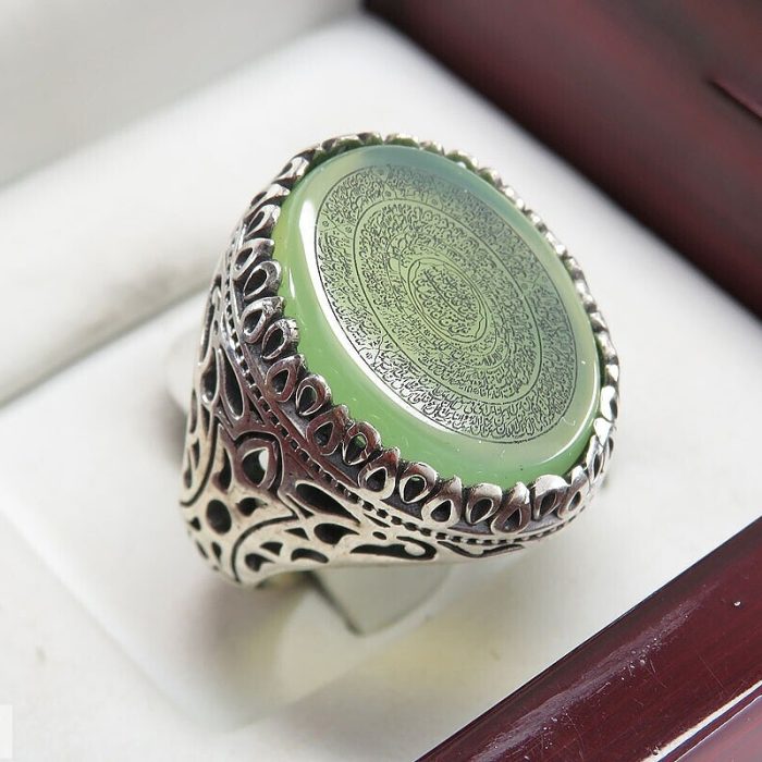 Green Agate Silver Ring with Engravings of "Wa In Yakad, Fourteen Infallibles, Nade Ali, Surah Al-Qadr"