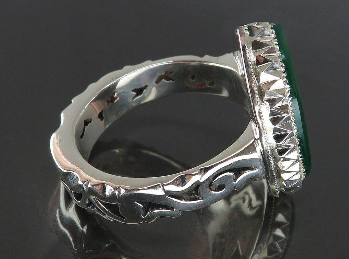 Handmade Green Agate Silver Ring with "Ya Hussain Shaheed" Engraving